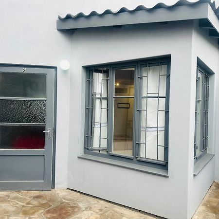 Coastwave Guest House Walvis Bay Bagian luar foto