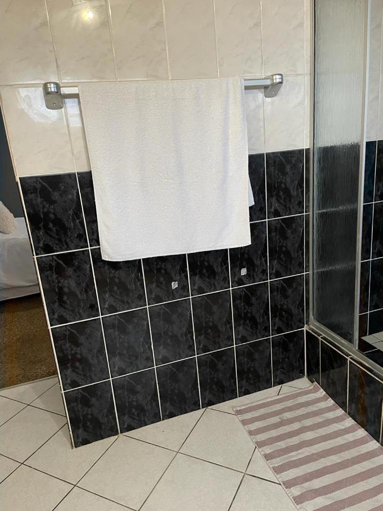 Coastwave Guest House Walvis Bay Bagian luar foto