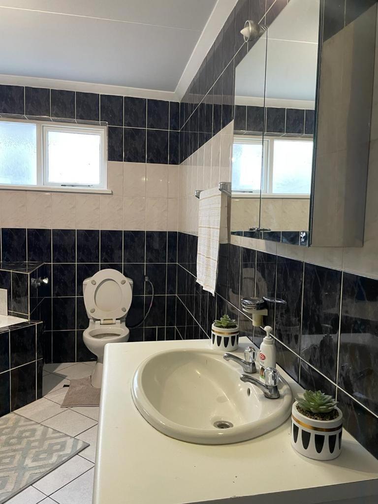 Coastwave Guest House Walvis Bay Bagian luar foto