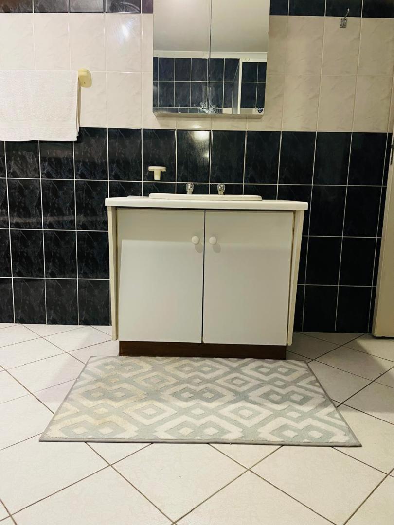 Coastwave Guest House Walvis Bay Bagian luar foto