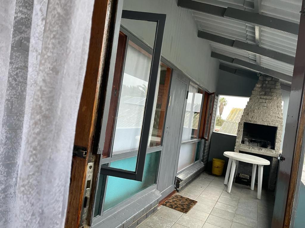 Coastwave Guest House Walvis Bay Bagian luar foto