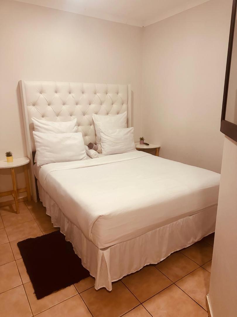 Coastwave Guest House Walvis Bay Bagian luar foto