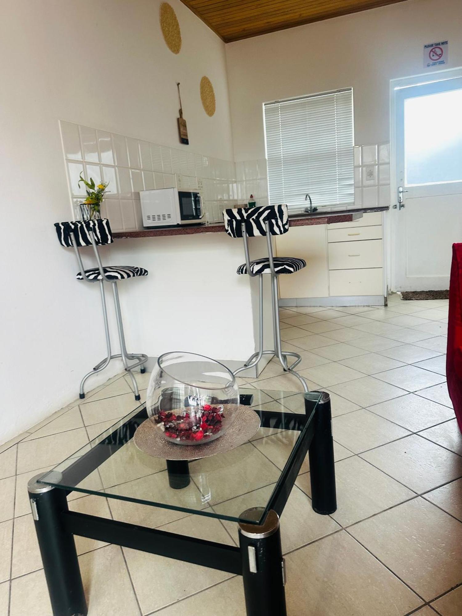 Coastwave Guest House Walvis Bay Bagian luar foto