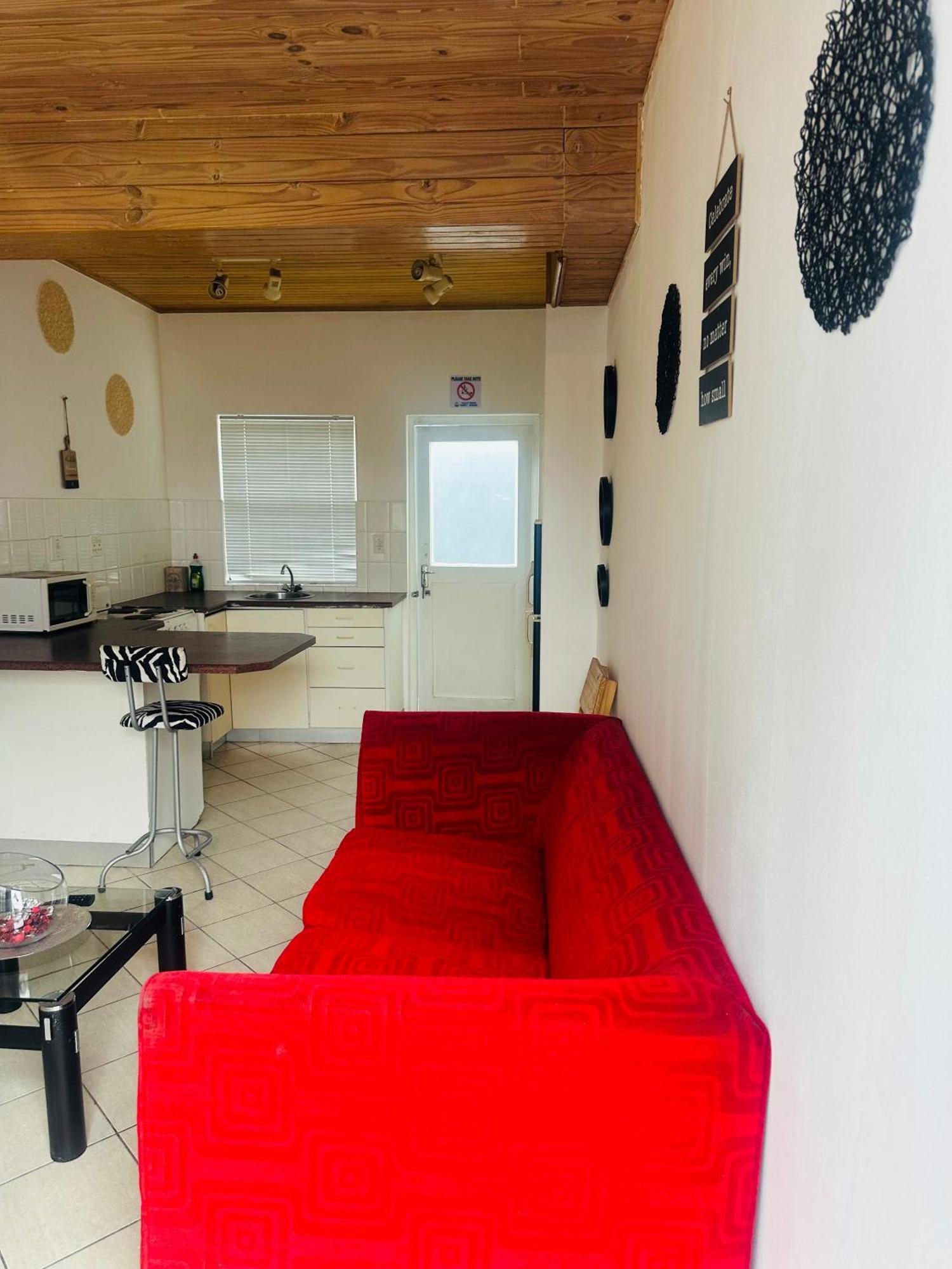 Coastwave Guest House Walvis Bay Bagian luar foto