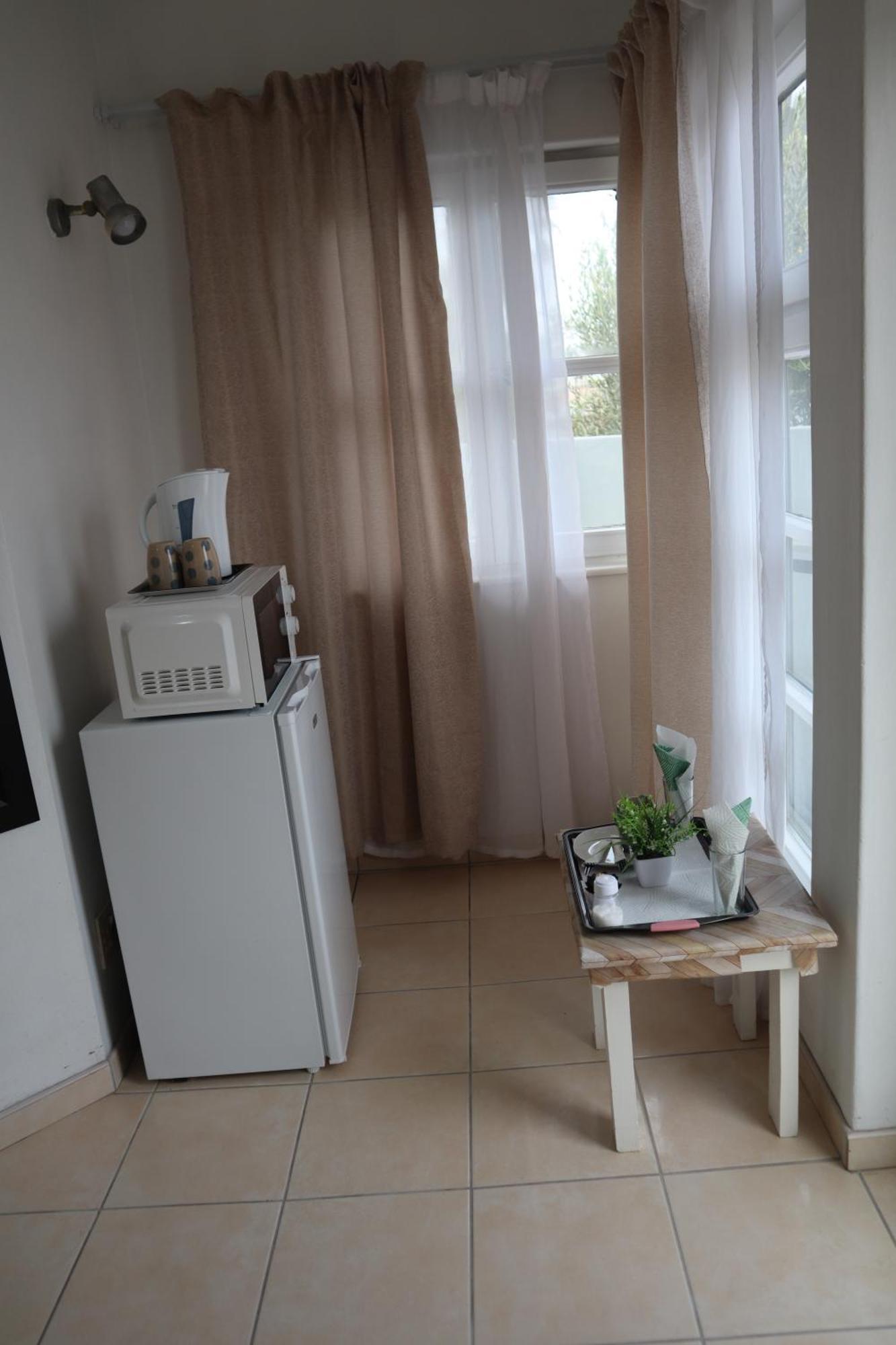 Coastwave Guest House Walvis Bay Bagian luar foto