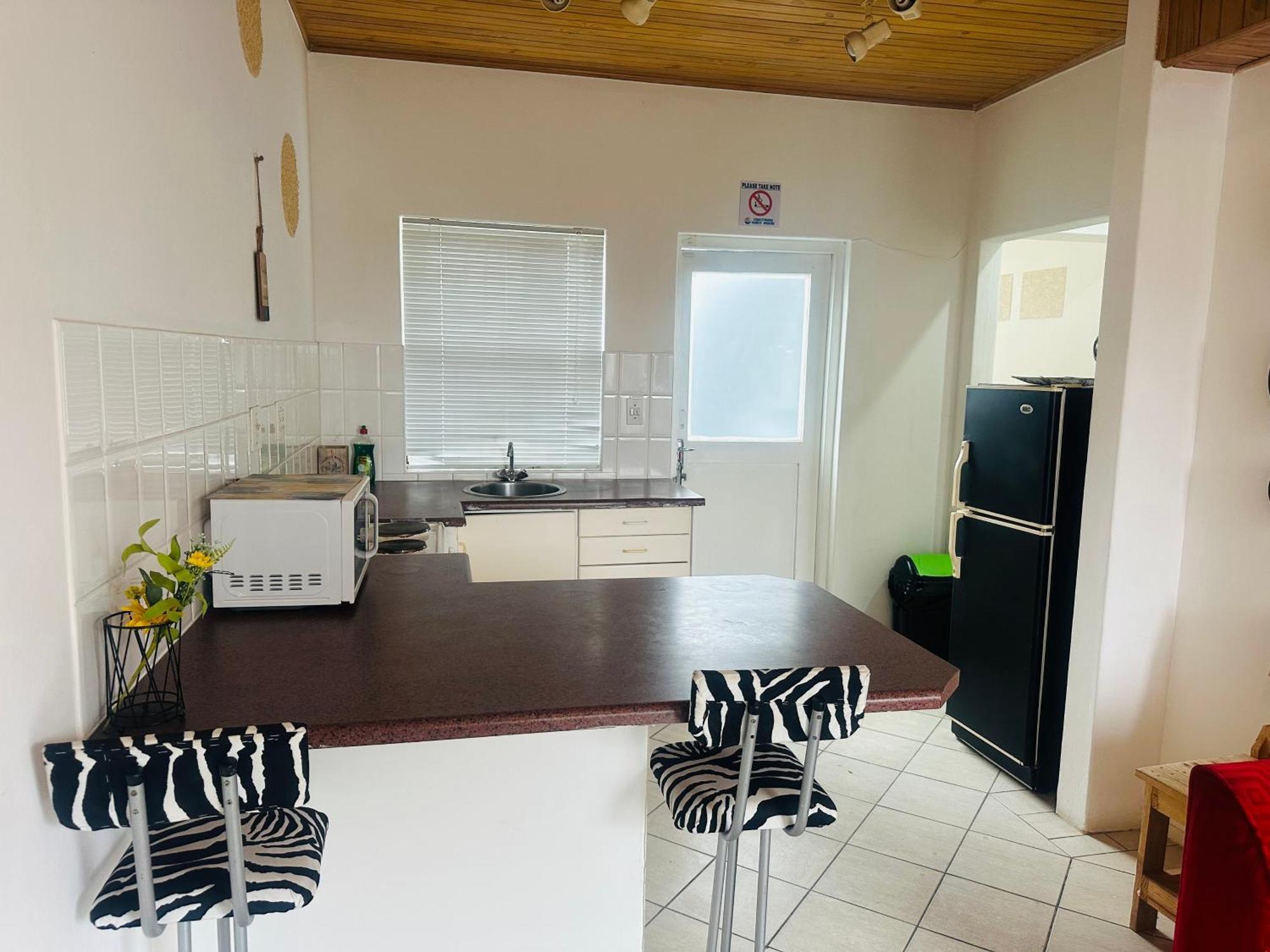 Coastwave Guest House Walvis Bay Bagian luar foto